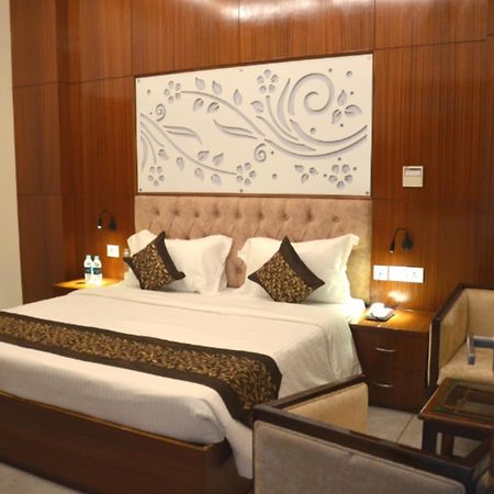 Fabhotel Roselle Inn Lakhnau Kültér fotó