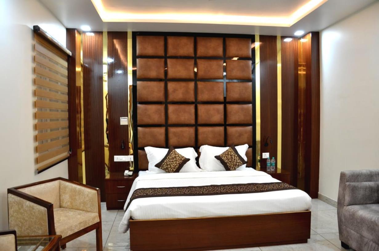 Fabhotel Roselle Inn Lakhnau Kültér fotó