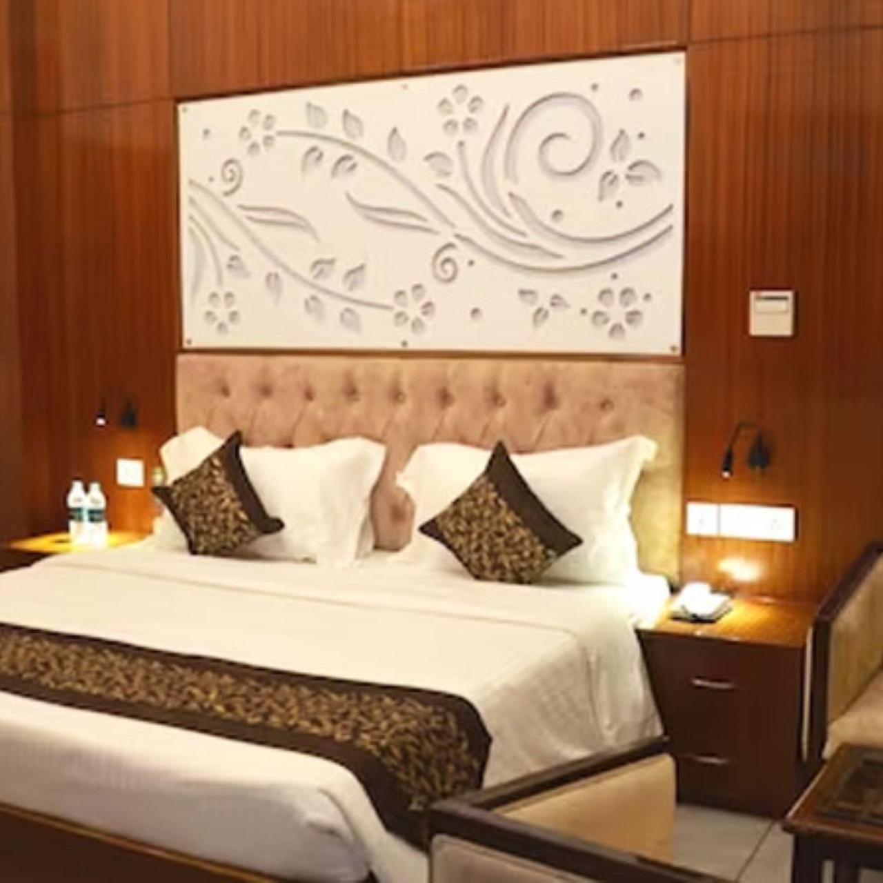 Fabhotel Roselle Inn Lakhnau Kültér fotó