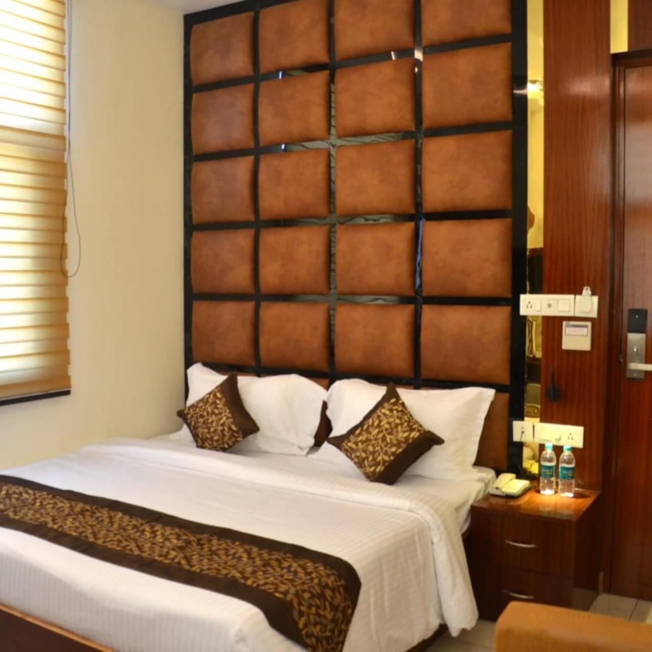 Fabhotel Roselle Inn Lakhnau Kültér fotó